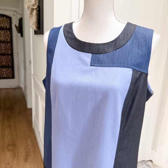 Calvin Klein Colorblock Sheath Dress Blue Navy Denim Look Sz 12 Sleeveless Chic - Picture 8 of 10